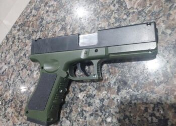 POLÍCIA MILITAR AGE RÁPIDO E PRENDE DUPLA SUSPEITA DE ROUBOS DE MOTOCICLETAS EM CACOAL