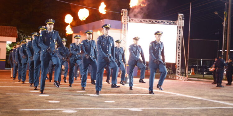 Com investimento de R$ 2,9 milhões, Governo de Rondônia forma 24 novos oficiais e reforça liderança da Polícia Milita