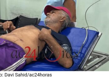 Homem é baleado enquanto bebia com amigos em bar no Segundo Distrito
