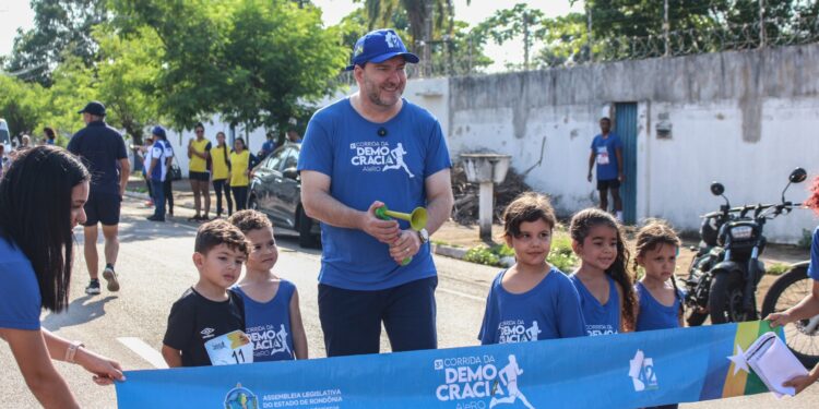 3ª Corrida da Democracia é sucesso de atletas e público como parte das comemorações dos 42 anos da Alero