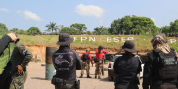 Curso de combate veicular fortalece estratégias de defesa e atuação dos policiais penais