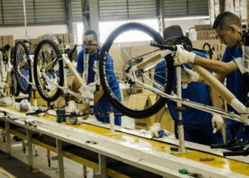 CCJ debate redução da jornada de trabalho para 36 horas semanais