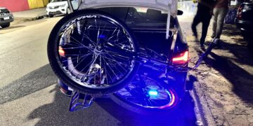 Suspeitos em bicicletas com motor só pararam no tiro
