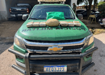POLÍCIA MILITAR APREENDE ENTORPECENTE EM PORTO CLANDESTINO NA FRONTEIRA