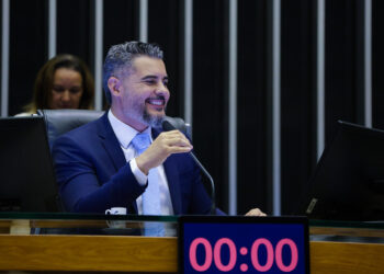 Deputado Thiago Flores garante mais de R$ 2,5 milhões em emendas para infraestrutura, segurança e educação em Rondônia