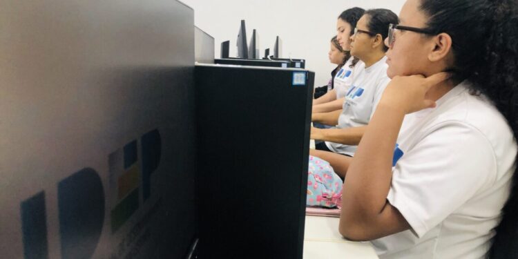 Inscrições para cursos profissionalizantes remotos estão abertas até 9 de novembro, em todos os municípios rondonienses