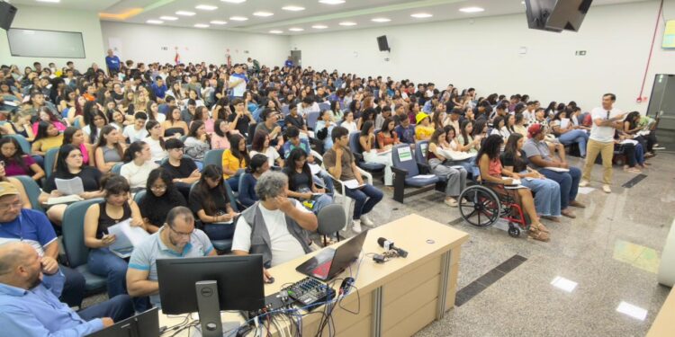 Presidente da Assembleia Legislativa comemora sucesso do projeto Acelero Enem em Ji-Paraná e Cacoal