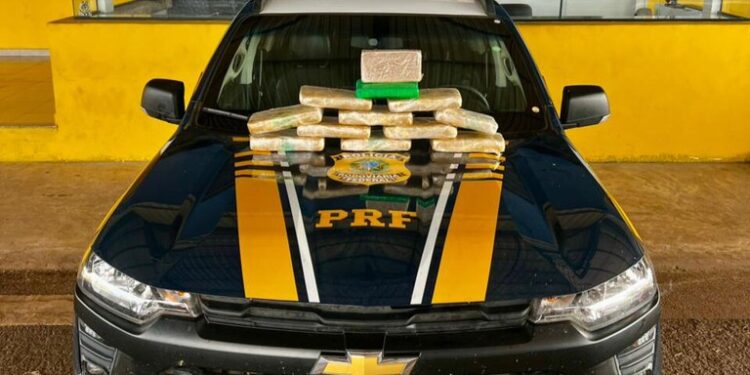 PRF em Rondônia apreende mais de 10 kg de droga em Pimenta Bueno