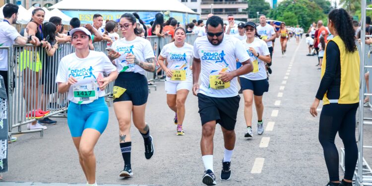 3ª Corrida da Democracia reúne 2.400 inscritos em celebração aos 42 anos da Alero