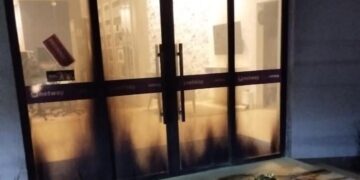 Polícia Militar prende dois homens após atentado com coquetel molotov