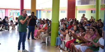 Mais de 260 famílias da zona Leste de Porto Velho recebem títulos definitivos após décadas de espera