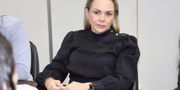 Cláudia de Jesus pede aulas noturnas no Programa CNH Social para ampliar acesso em Rondônia