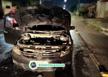 Veículo gol é consumido pelo fogo – VEJA O VÍDEO