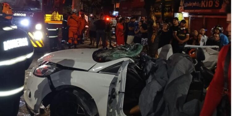 Jovens morrem em acidente enquanto voltavam da comemoração da vitória do Flamengo