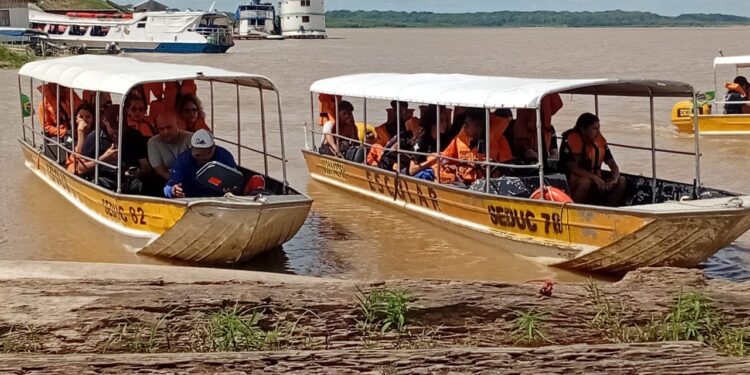 Governo de RO realiza transporte de mais de 200 estudantes dos distritos de Porto Velho para participação no Enem