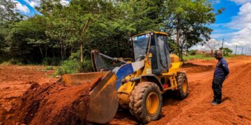 Obras de pavimentação na Linha 625, em Jaru, transformam mobilidade na região