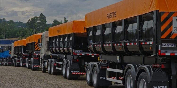 Operação Cidade Limpa já tirou das ruas 88 mil toneladas de resíduos, o peso de 88 mil carros