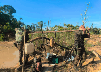 OPERAÇÃO PROTETOR DOS BIOMAS DESMONTA GARIMPO ILEGAL EM ÁREA DA UHE SANTO ANTÔNIO EM PORTO VELHO