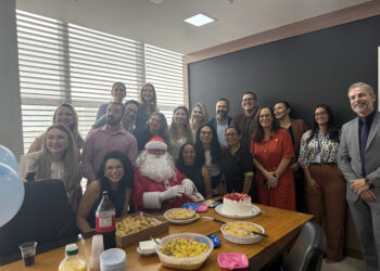 Em visita ao TJRO, Papai Noel dos Correios mobiliza público interno em prol da solidariedade