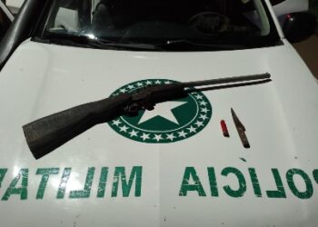 PMRO APREENDE ESPINGARDA E DETÉM SUSPEITO POR PORTE ILEGAL DE ARMA EM GUAJARÁ-MIRIM