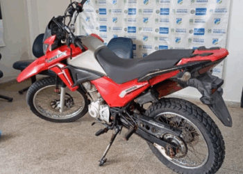 ARIQUEMES – AÇÃO PRECISA DA PM RESULTA NA RECUPERAÇÃO DE MOTOCICLETA FURTADA DURANTE ATENDIMENTO DE OCORRÊNCIA