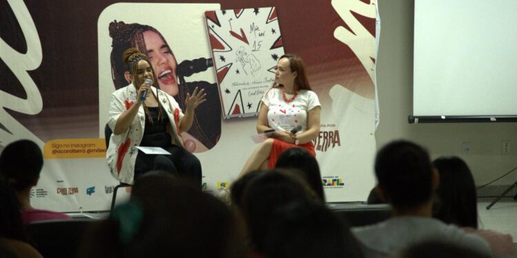 Artista rondoniense lança o livro “Mãe aos 15” e percorre Rondônia em turnê literária