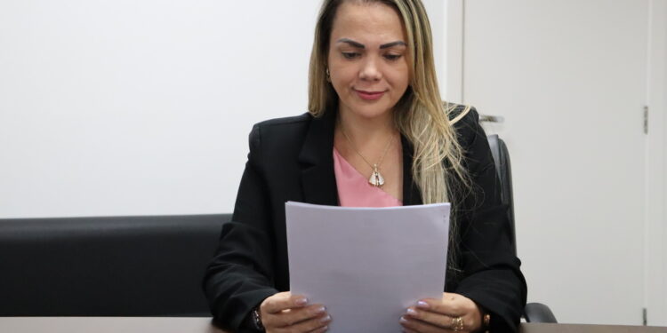 Tá pago: R$ 100 mil garantidos por Cláudia de Jesus fortalecem a pecuária leiteira em Vale do Paraíso