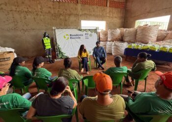 Entrega de kits dos programas Vencer, Mamãe Cheguei e a catadores reforça atuação do governo de RO na área social