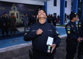 Governo de RO comemora 50 anos da Polícia Militar com formatura e entrega de medalhas