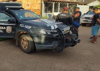 Homem é encontrado morto ao lado da cama na zona leste