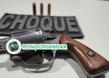 CHOQUE prende dupla com revólver .38 após fuga na Zona Sul de Porto Velho