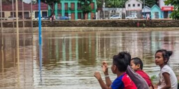 Cheia do Rio Acre atinge 35 famílias em 20 bairros de Rio Branco