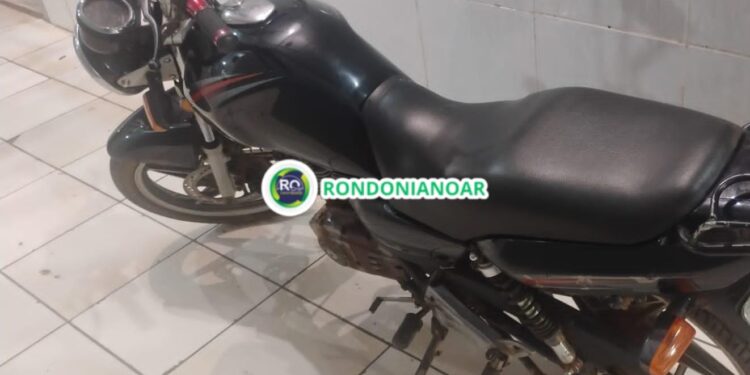 PM é flagrado com veículo roubado em Porto Velho 