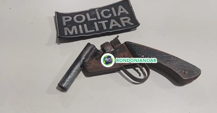 Adolescente armado é apreendido no Morar Melhor; mãe chora e questiona “cadê teus amigos?” em Porto Velho. VEJA O VÍDEO