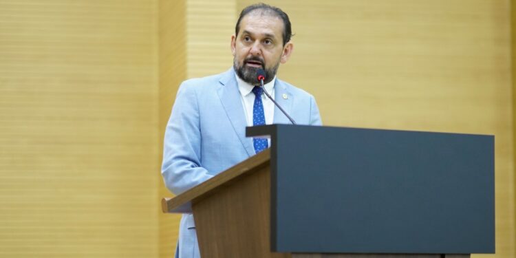 Laerte Gomes destina R$ 342 mil para aquisição de ambulância Tipo C em Guajará-Mirim