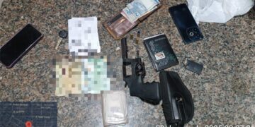 POLÍCIA MILITAR APREENDE ARMA COM NUMERAÇÃO SUPRIMIDA E DETÉM SUSPEITOS EM AÇÃO CONJUNTA DA PATRULHA RURAL E PATAMO
