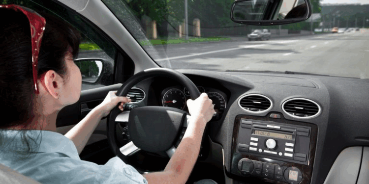 Medida provisória permite renovação automática da CNH para motorista sem multa de trânsito