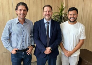 Presidente Alex Redano recebe dirigente do Pimentense para tratar de ações que fortaleçam o futebol profissional em Rondônia