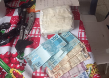 POLÍCIA MILITAR E POLÍCIA CIVIL CUMPRE MANDADO DE BUSCA E APREENSÃO E PRENDE SUSPEITO POR TRÁFICO DE DROGASEM NOVA BRASILÂNDIA D’OESTE/RO