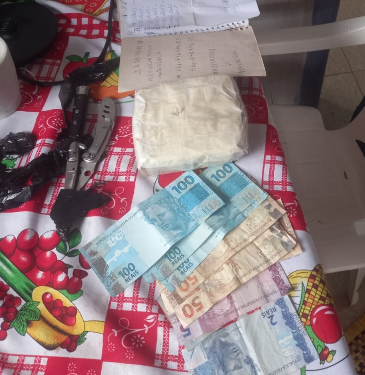 POLÍCIA MILITAR E POLÍCIA CIVIL CUMPRE MANDADO DE BUSCA E APREENSÃO E PRENDE SUSPEITO POR TRÁFICO DE DROGASEM NOVA BRASILÂNDIA D’OESTE/RO