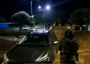 OPERAÇÃO MADEIRA MAMORÉ: EM GUAJARÁ-MIRIM FORÇAS DE SEGURANÇA RECUPERAM VEÍCULO FURTADO