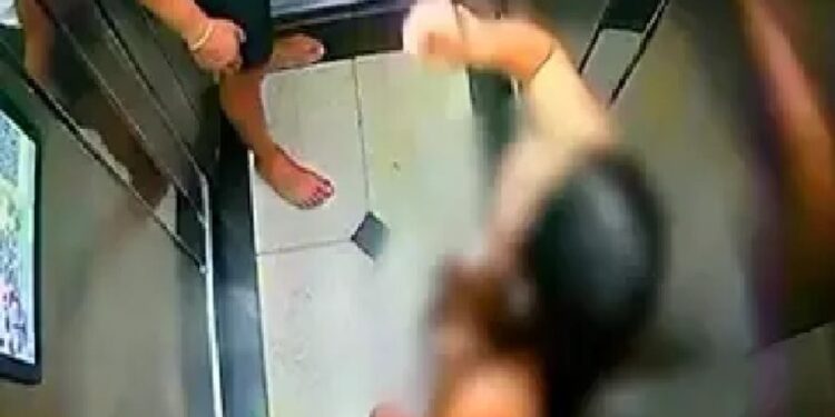 Vídeos mostram agressões momentos antes de mulher morrer após cair do 10º andar de prédio