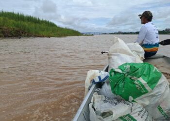 Mutirão Rio Limpo reúne caiaqueiros e pescadores no encerramento da Agrotec 2025