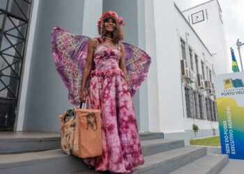 Bailarina da praça comemora festa no Mercado Cultural neste domingo (14)
