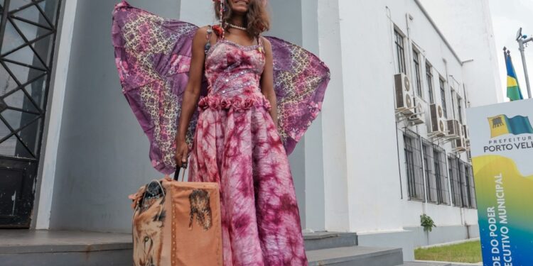 Bailarina da praça comemora festa no Mercado Cultural neste domingo (14)