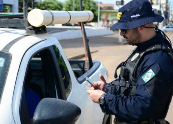 PRF em Rondônia registra mais de 4 mil infrações por dirigir sem possuir habilitação