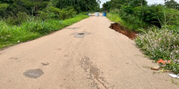 Prefeitura volta a isolar área no Cai N’Água após risco de desmoronamento