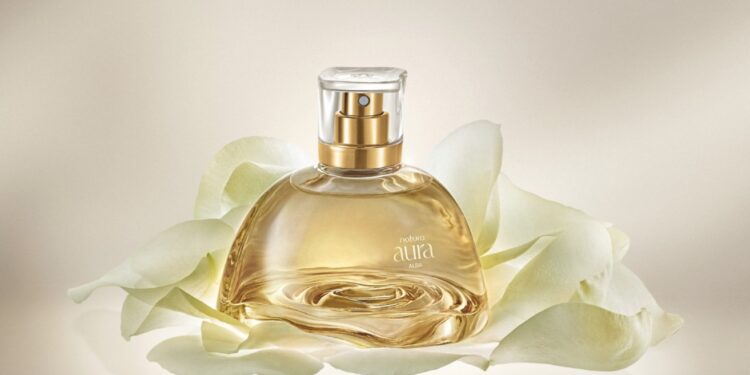 Natura Aura Alba é eleito o melhor perfume feminino do Brasil no Fragrantica Awards 2025