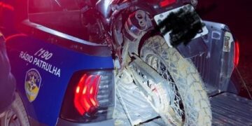 Motocicleta furtada é recuperada pela Polícia Militar em Palmares