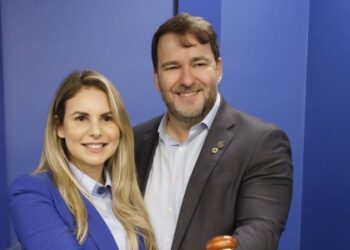 Deputado Alex Redano garante R$ 2,5 milhões para ônibus semi-leito transportar pacientes a Porto Velho